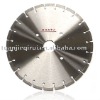 Diamond cutting blade for concrete