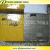 Diamond saw blade segment for cutting stone